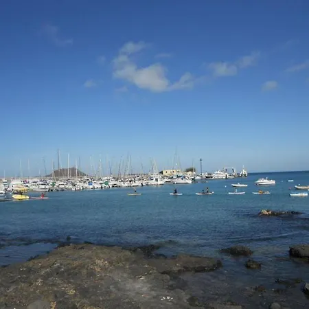 Apartamento Waikiki A Dos Pasos De La Playa De Appartamento *
